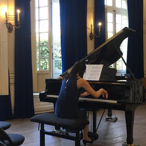 Peggy謝老師 音樂演奏教學 英法遊學資訊 - 法國演出照