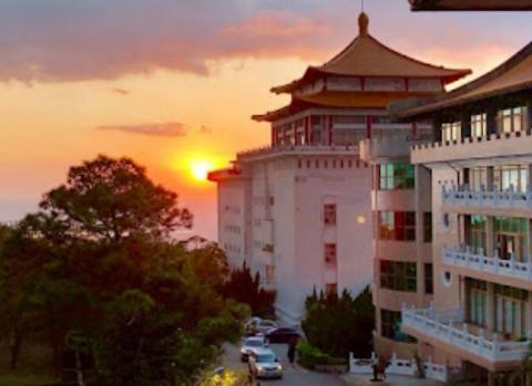 提供下班副業服務的專家Kueng Rung