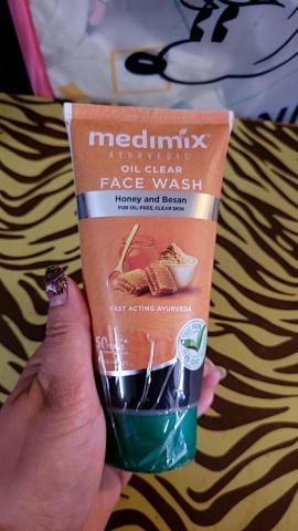 NaNa寵物美容工作室＆日韓保養品銷售跟做spa - 印度的洗面乳