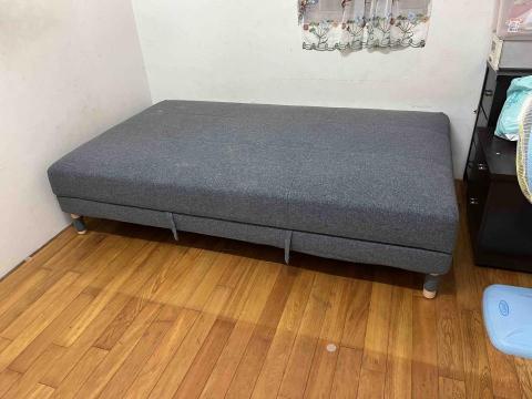 昕泰系統櫃工程/傢俱代裝 - 傢俱代裝服務
IKEA上掀式沙發