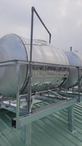 賴德卿 - 水塔安裝
新舊水塔連結
水塔跟加壓馬達連結
