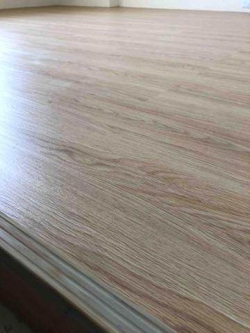 盈村裝潢行 - PVC地磚