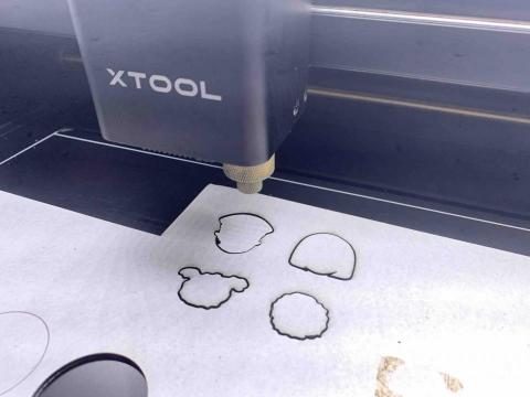 林祐楠 - 雷射雕刻 切割