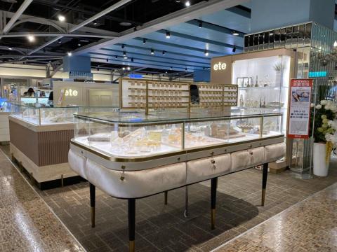 桔齊思室內裝修有限公司 - 百貨專櫃