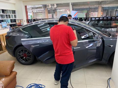 浩鉅汽車大樓隔熱紙 - 特斯拉MODEL3