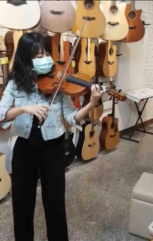 《吉他日誌》音樂教學中心 - 