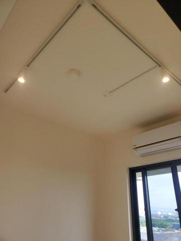 王振昌 - 連工代料安裝軌道條