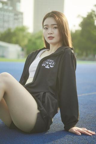 陳立強 - 椰林小舖運動內衣/風衣代言照