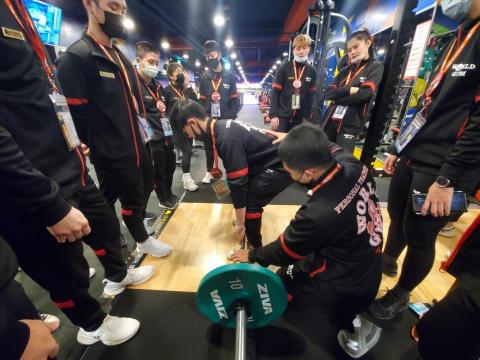 嘎銘GaMing - 曾擔任過訓練主任，
負責教練部門教育訓練。