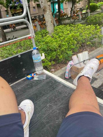 鐵漢專業團隊 - 又是等時間的一天 腳麻了