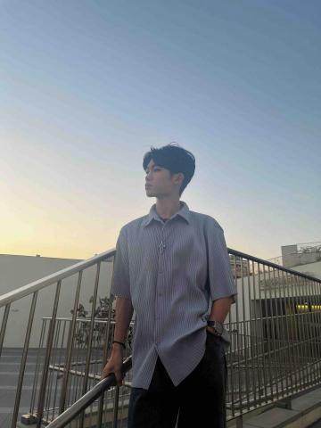 提供高雄衝浪教學服務的專家吳家逸