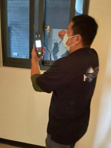 品佳寓驗屋 - 新成屋/預售屋  玻璃厚度檢驗