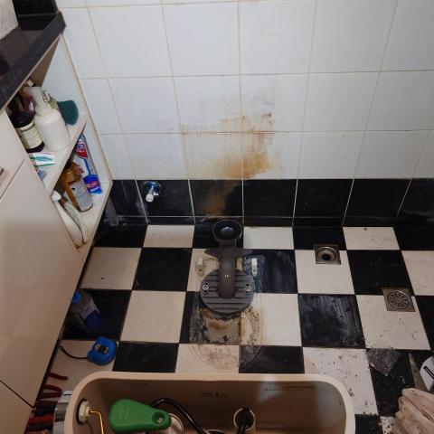 王承貴/展發工程有限公司 - 乾式馬桶安裝