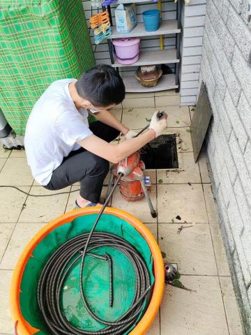 萬通工程行 - 陰井堵塞疏通