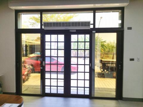 JCC冷氣冷凍專業 - 空氣門安裝