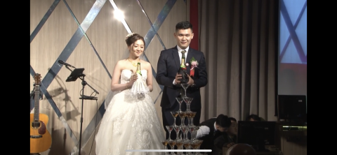 幸福紀錄社 - 香檳塔