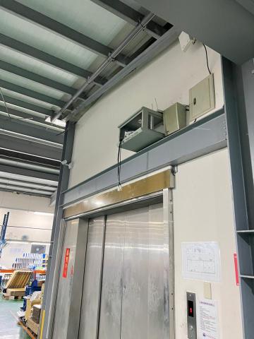 華夏通信工程 - 主動幫客戶升級6U機櫃。