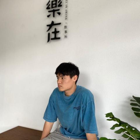 提供學測數b服務的專家沈思翰