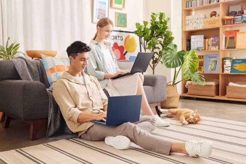 星亞模特 - Acer Aspire Vero 情境攝影