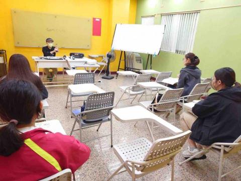 Tony家教中心 - 驅勢外語閱讀班