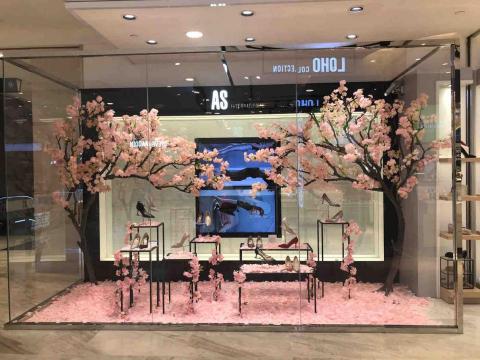 BuyBuyFunFun -  上海百貨公司女鞋櫥窗設計道具製作