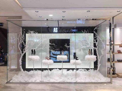 BuyBuyFunFun - 上海百貨公司女鞋櫥窗設計道具製作