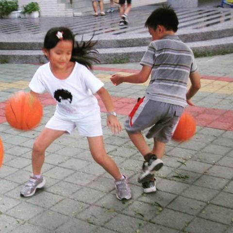  Hanson - 孩童籃球教練