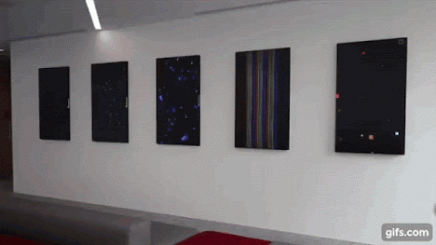 Victor Lee - 與3M，優騰國際合作的互動裝置
使用Kinect技術偵測人體骨架，與大廳訪客互動
同步5台大型螢幕，定時播放形象影片
