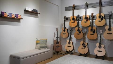 拯救音樂 - 超過百位師資的教學團隊 - 吉他展示空間2 拯救音樂 - 超過百位師資的教學團隊 - 吉他展示空間2