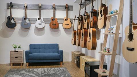 拯救音樂 - 超過百位師資的教學團隊 - 吉他展示空間1 拯救音樂 - 超過百位師資的教學團隊 - 吉他展示空間1