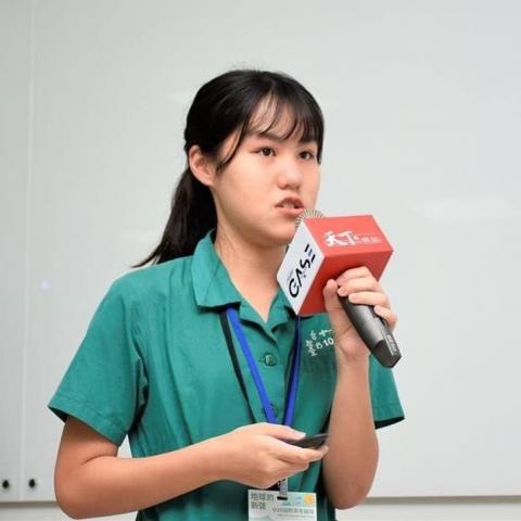 李姵璇 李姵璇