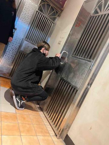 🔥24H開鎖.電子鎖代工.購買電子鎖.傳統鎖🔥 - 客人忘記帶鑰匙救援開鎖