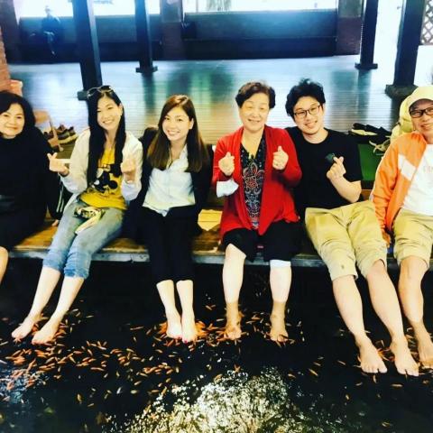 臺灣好好玩Taiwan fun  - 給魚吃腳皮去角質?