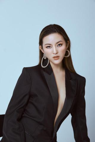 SHE'STYLE makeup - 預約可以直接line: ( ID:@ekm1975u) SHE'STYLE makeup - 預約可以直接line: ( ID:@ekm1975u)