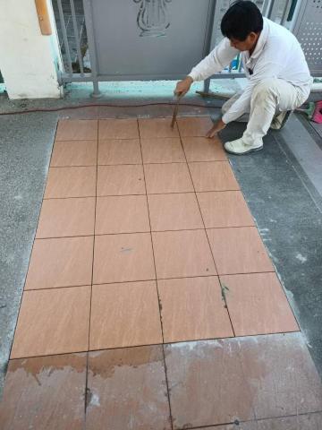 崇幼企業社 - 磁磚鋪設