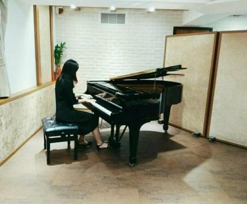 Yelene Chen｜鋼琴教學 - 表演照