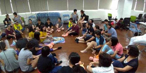 葉葉居家照顧服務 - 月子照護師