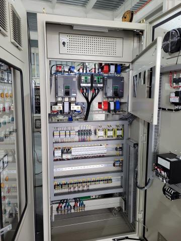 玉穎水電工程 - 動力盤體成品