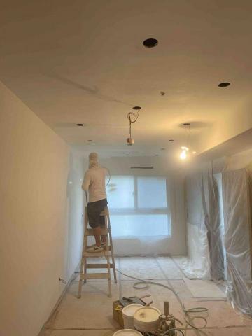 祥盛油漆工程 - 施工噴漆中