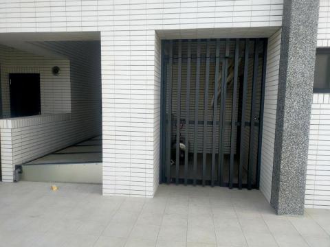 誠信鋁門窗 - 鋁格柵景觀門