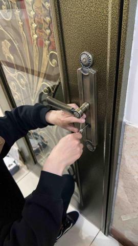 大台北開鎖班 - 半夜3:50葉片連體鎖開鎖