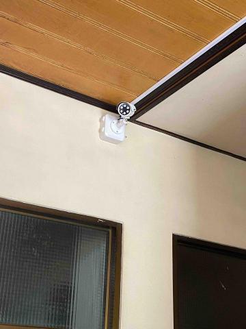 富湘通訊行 - 攝影機壓條安裝佈線