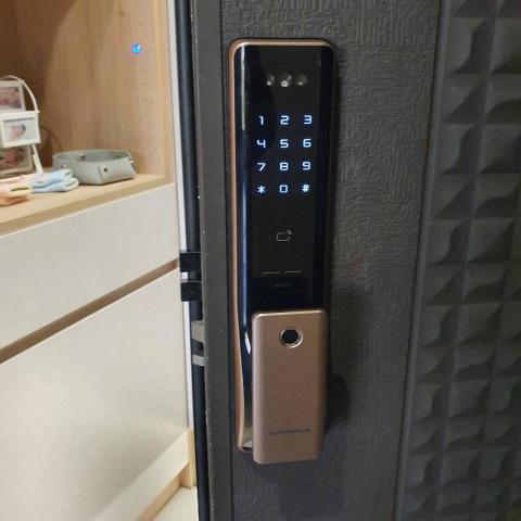 大台北開鎖班 - Dormakaba FA9000人臉辨識電子鎖完工照