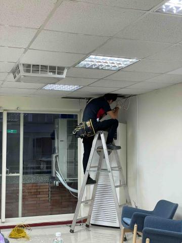 勤岳電氣工程行 - 全室插座、開關新增/換新