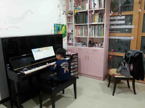 Peggyliao - 工作室look