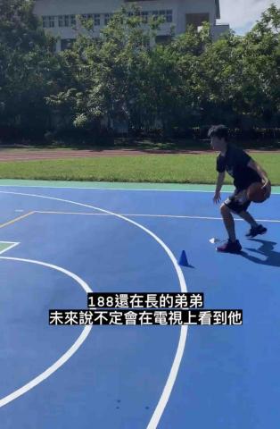 艾斯靈魂-布萊恩 - 