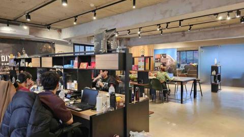 謙豐多元整合行銷股份有限公司 - 產業加速育成基地（一角）