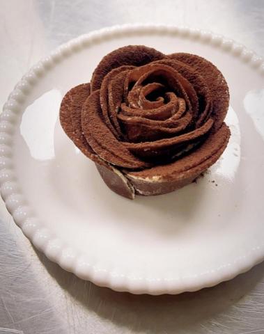 劉晏純 - 巧克力玫瑰千層蛋糕