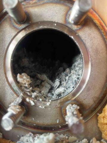 芳碩工程行 - 清洗儲熱式電熱水器