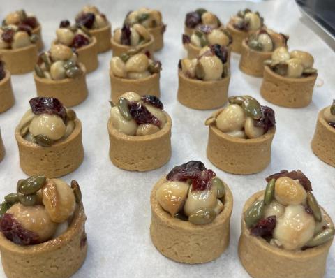 劉晏純 - 太妃糖海鹽夏威夷豆塔